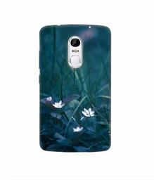 Amazon Brand - Solimo Designer White Flower 3D Printed Hard Back Case Mobile Cover for Lenovo Vibe X3