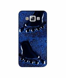 Amazon Brand - Solimo Designer Foot Impression 3D Printed Hard Back Case Mobile Cover for Samsung Galaxy E7