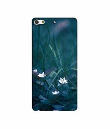 Amazon Brand - Solimo Designer White Flower 3D Printed Hard Back Case Mobile Cover for Gionee Elife S7