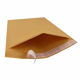 Paquete de 50 sobres de burbujas de papel kraft de AmazonBasics.