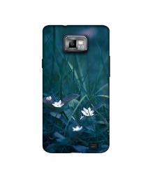 Amazon Brand - Solimo Designer White Flower 3D Printed Hard Back Case Mobile Cover for Samsung Galaxy S2