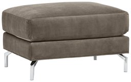 Amazon Brand – Rivet Emerly Modern Ottoman, 33