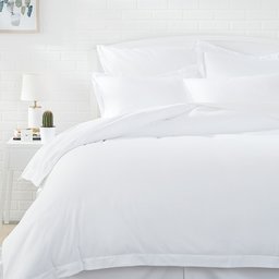 AmazonBasics Light-Weight Microfiber Duvet Cover Set with Snap Buttons - Full/Queen, Bright White