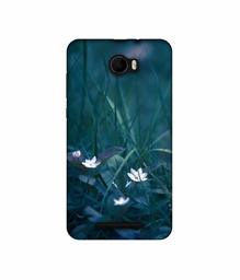 Amazon Brand - Solimo Designer White Flower UV Printed Soft Back Case Mobile Cover for Karbonn K9 Viraat