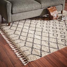 Amazon Brand – Rivet Shag Diamond Morrocan Area Rug, 5' 3