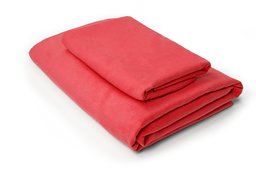 AmazonBasics Microfiber Towel Set (1 Bath & 1 Hand Towel), Red