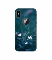 Amazon Brand - Solimo Designer White Flower 3D Printed Hard Back Case Mobile Cover for Apple iPhone Xs Max (Logo Cut)