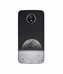 Amazon Brand - Solimo Designer Half Moon View 3D Printed Hard Back Case Mobile Cover for Motorola Moto G5