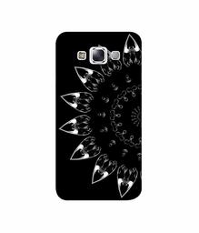 Amazon Brand - Solimo Designer Pattern 3D Printed Hard Back Case Mobile Cover for Samsung Galaxy E7