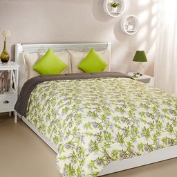 Amazon Brand - Solimo Microfibre Printed Comforter, Double (Spring Blossom, 200 GSM)