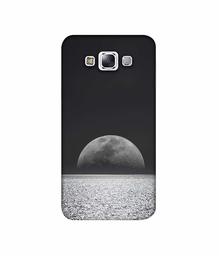 Amazon Brand - Solimo Designer Half Moon View 3D Printed Hard Back Case Mobile Cover for Samsung Galaxy E7