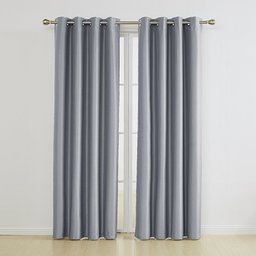 UMI. by Amazon - Cortinas de Salón 2 Piezas Opacas Térmicas Aisantes Decoración para Dormitorio Moderno Juveniles Infantiles de Color Liso con Ollaos 140 x 240 cm Gris Claro