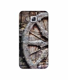 Amazon Brand - Solimo Designer Old Stambh 3D Printed Hard Back Case Mobile Cover for Samsung Galaxy E7