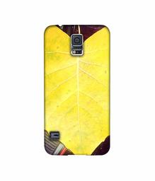 Amazon Brand - Solimo Designer Yellow Leaf 3D Printed Hard Back Case Mobile Cover for Samsung Galaxy S5 i9600