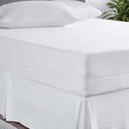 AmazonBasics Fully-Encased Waterproof Mattress Cover Protector