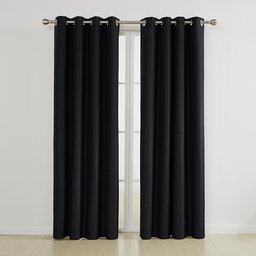 UMI. Essentials Tende Oscuranti Termiche Isolanti Tende Coprenti Elegante con Occhielli per Casa Moderne 140x240 CM 2 Pannelli Nero