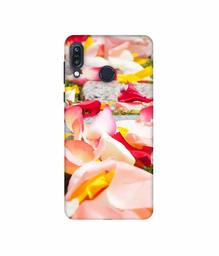 Amazon Brand - Solimo Designer Rose Petals 3D Printed Hard Back Case Mobile Cover for Asus Zenfone Max M1 ZB555KL