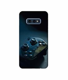 Amazon Brand - Solimo Designer Game Remote 3D Printed Hard Back Case Mobile Cover for Samsung Galaxy S10e