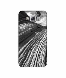 Amazon Brand - Solimo Designer Nature 3D Printed Hard Back Case Mobile Cover for Samsung Galaxy E7